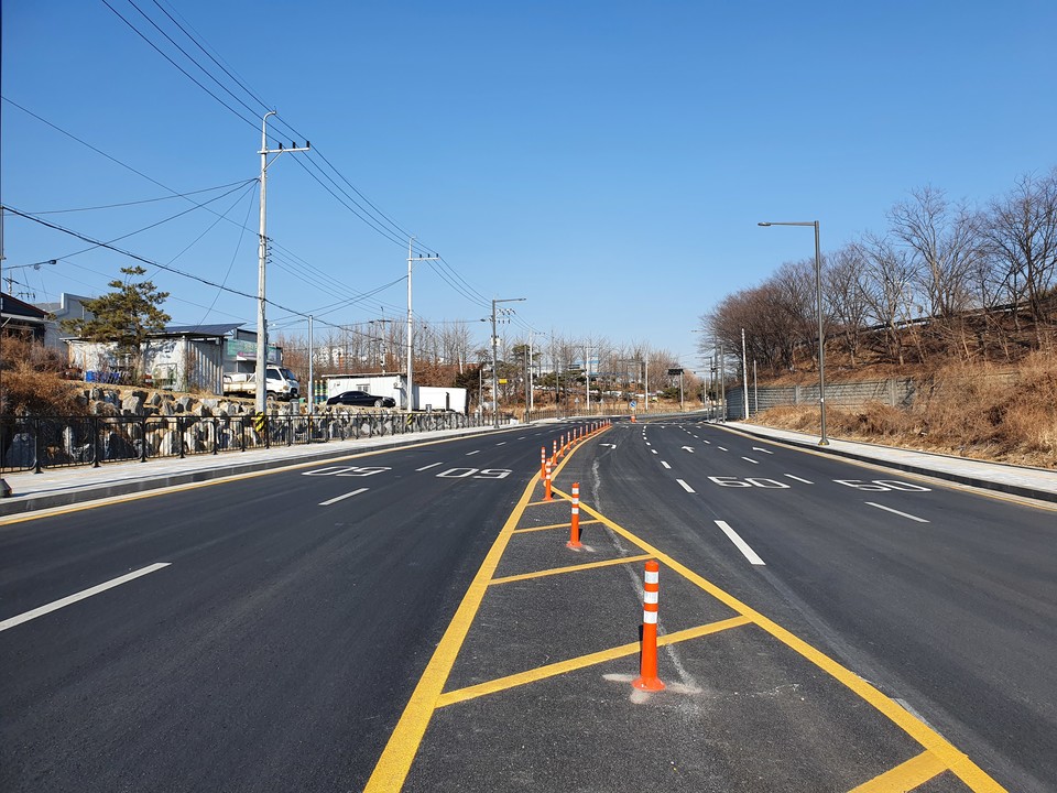 확장공사를 마치고 최근 개통한 국도47호선~안산시계 구간. 사진=군포시청