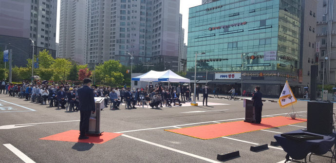 인천 남동구 소래포구가 방문객 편의를 위해 공영주차장 주차면을 확충했다.