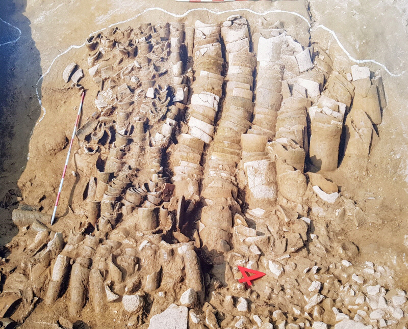 남한산성에서 발굴된 신라 기와 와적층