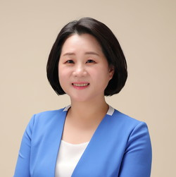 Consultation: Chin Chong Nan, the president of The Korean Society of Bilingualism