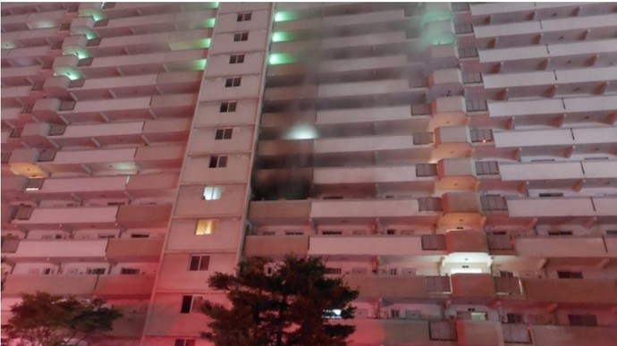 안산시 월피동 한 아파트에서 화재가 발생해 1명이 숨졌다. 사진=경기도소방재난본부