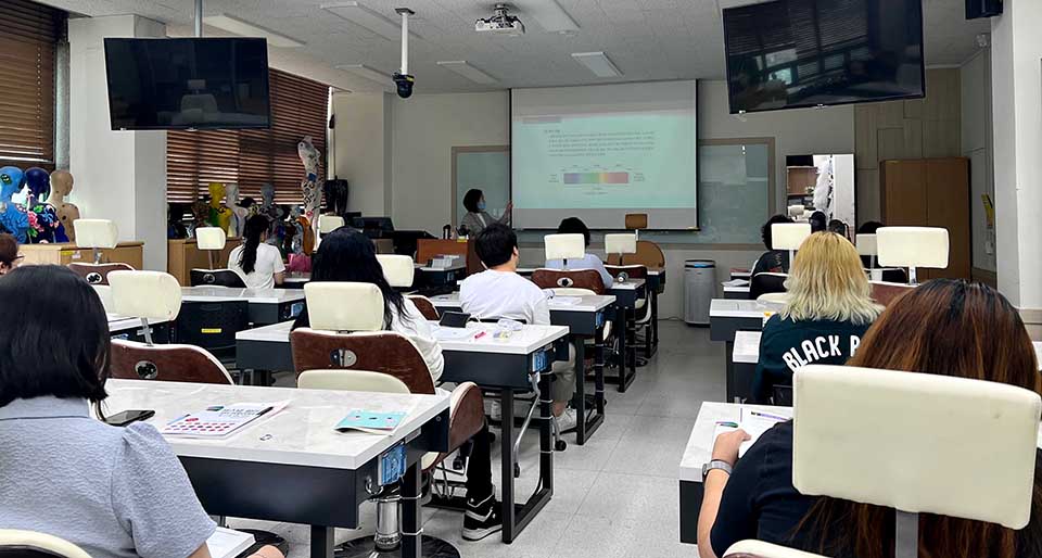 인천 동구가 지난달 28일 인천재능대학교와 함께 ‘시민이 공부하는 대학’을 개강했다. 사진=인천 동구청