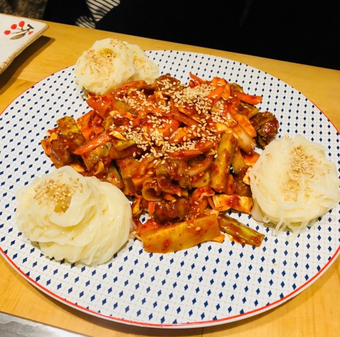 탱탱오뎅만에서 판매하는 골뱅이무침.