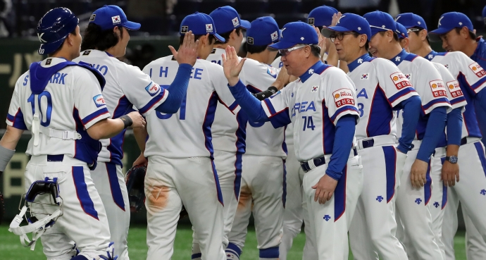 11일 미국전에서 승리한 한국 야구대표팀. 사진=연합
