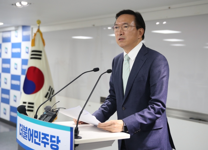 이근형 민주당 전략기획위원장. 연합뉴스 자료사진