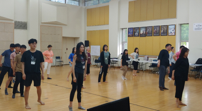 수원시립공연단의 연기 아카데미 수업 모습. 사진=수원시립공연단