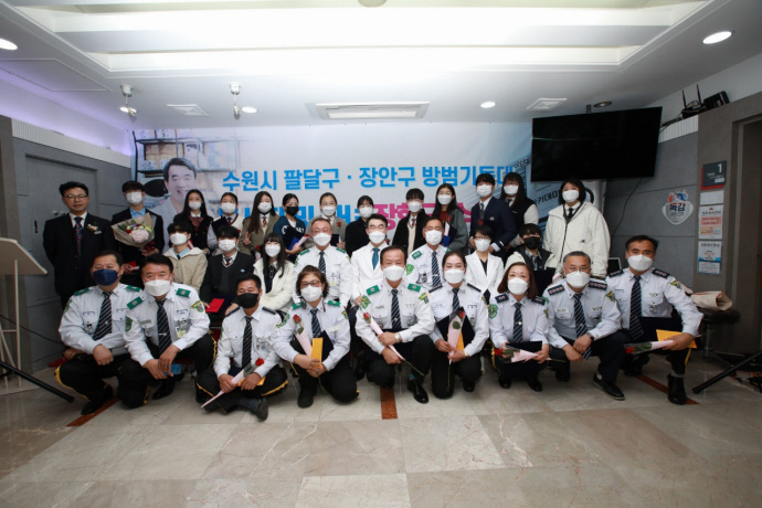 수원강남여성병원 지난 13일 오후 2시 30분 ‘제3회 장학금 전달식’을 가졌다. (사진=수원강남여성병원 제공)
