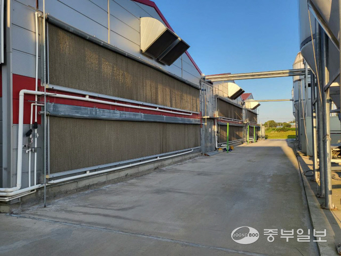 청남축산·청남농원의 외관 모습. 윤진현기자
