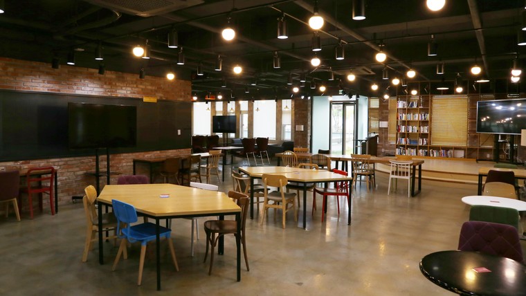 안양시가 창업 생태계 조성 및 코로나19 위기 극복 일환으로 예비창업자 및 초기 스타트업에 사무공간을 지원하는 '2022년 창업지원 가상오피스' 사업을 실시한다. 사진=안양시청