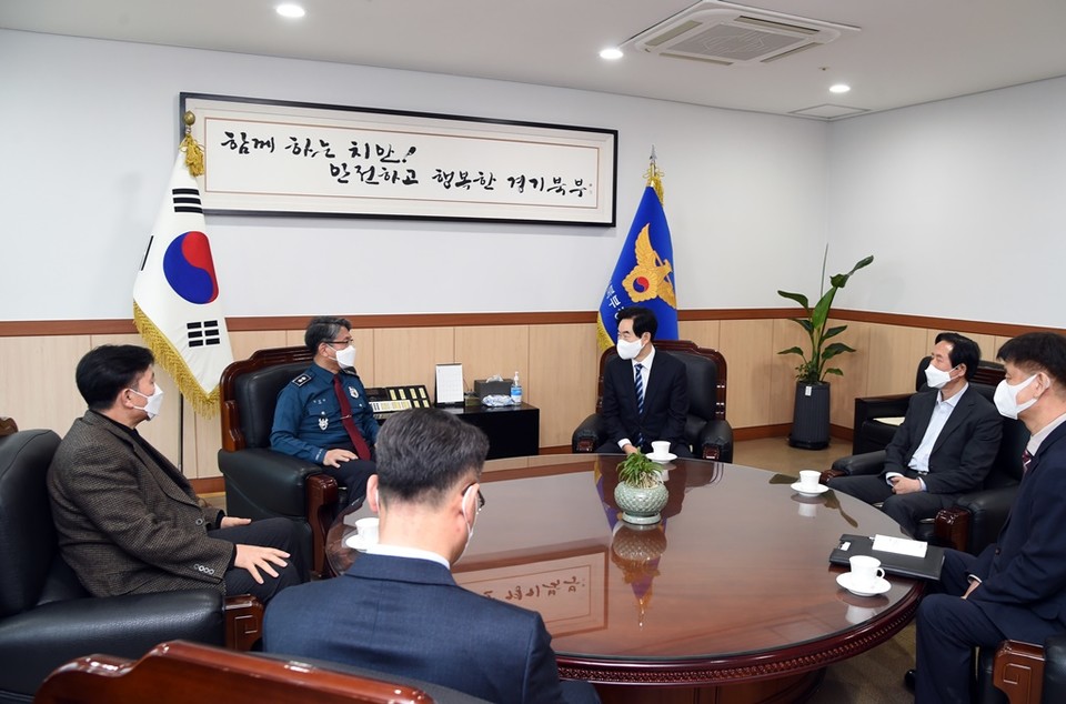 안병용 의정부시장이 설 명절을 맞아 군·경 위문에 나섰다. 사진=안성시청