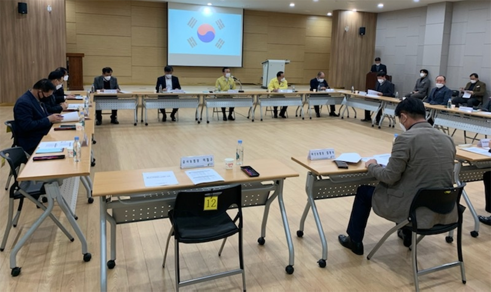 이항진 여주시장이 지난 10일과 27일  농정현안 간담 회의를 개최했다. 사진=여주시청