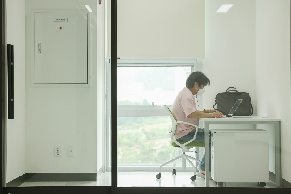 1.(사진)1인창조기업지원센터(1)