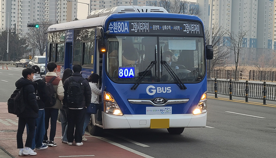 안산시가남부권 순환버스 80번(A·B) 노선에 버스 2대를 증차한다. 사진=안산시청