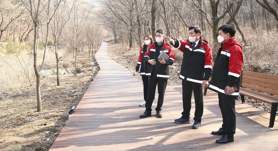 의왕시가 오는 5월 15일까지 전 직원을 6개조로 편성해 주말 기상여건에 따라 산불재난에 대비하고 있다. 사진=의왕시청