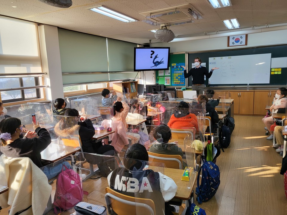 이천시가 2008년도부터 15년간 민간위탁 운영 중인 이천영어마을은 2022년을 맞아 새롭게 '학교방문과정'을 개설했다고 24일 밝혔다. 사진=이천시청