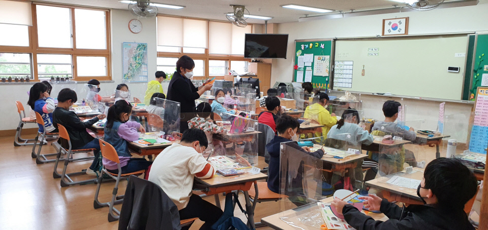 의왕시 공립박물관인 의왕향토사료관에서는 5월부터 9월까지 관내 초등학교 학생을 대상으로 ‘학교로 찾아가는 박물관교실’을 운영한다. 사진=의왕시