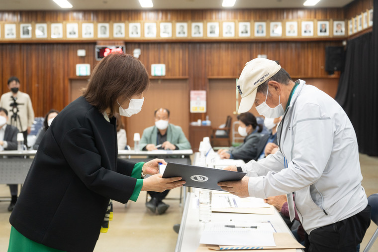 여주시는 4일 어르신친화도시 조성을 위한 정책 모니터단 19명을 위촉했다. 사진=여주시청