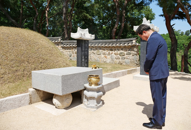 김동연 경기도지사 당선인이 3일 남양주시에 위치한 다산 정약용 생가를 방문했다. 사진=김동연 당선인 측