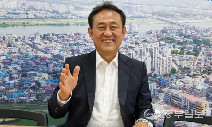 이충우 여주시장 당선인