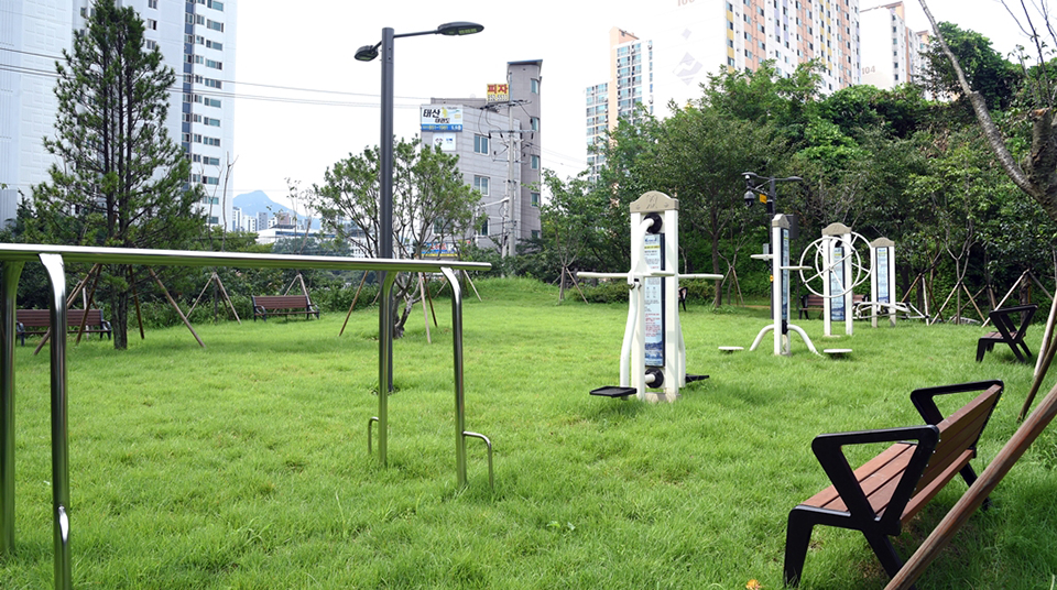 의정부시가 용현산업단지와 주거단지 사이에 조성한 생태쌈지공원 전경. 사진=의정부시청