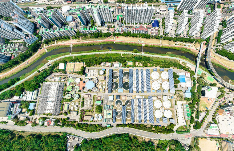 의정부시가 ‘공공하수처리시설 현대화사업 재정방식 검토를 위한 워킹그룹’을 진행한다. 사진은 공공하수처리시설 전경. 사진=의정부시