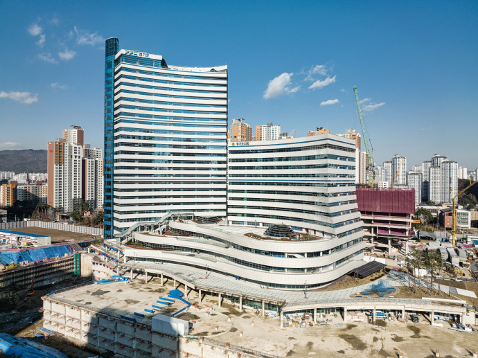 경기도, '글로벌기업 연계 부품국산화 지원사업' 참여 모집 - 뉴스 썸네일 이미지