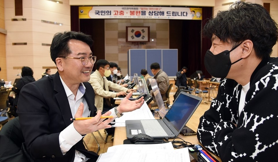 의정부시는 지난 15일 의정부시청 대강당에서 국민권익위원회 주관으로 개최된 ‘달리는 국민신문고’를 성황리에 마쳤다. 사진=의정부시