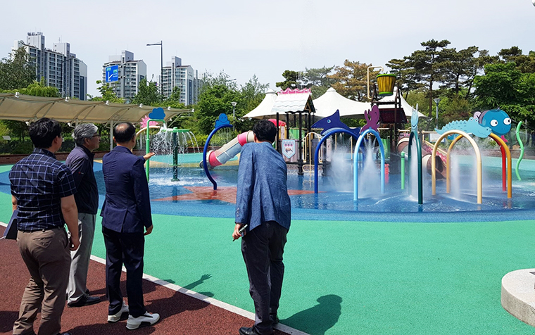 의정부시가 ‘낙양물사랑공원 물놀이장’의 개장을 앞두고 안전점검을 진행했다. 사진=의정부시청