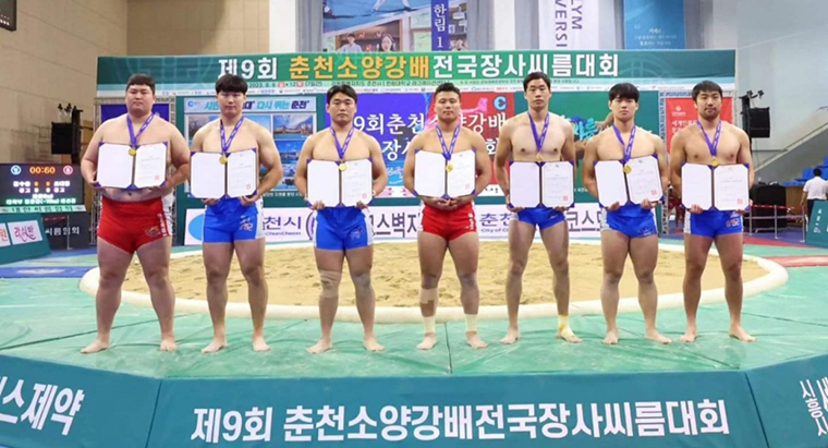 양평군 씨름선수단이 제9회 춘천소양강배 전국장사씨름대회에서 우승을 차지했다. 사진=양평군청