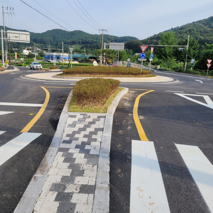 도비 3억3천만 원을 투입해 최근 준공된 양평 강상면 세월리 회전교차로.사진=양평군