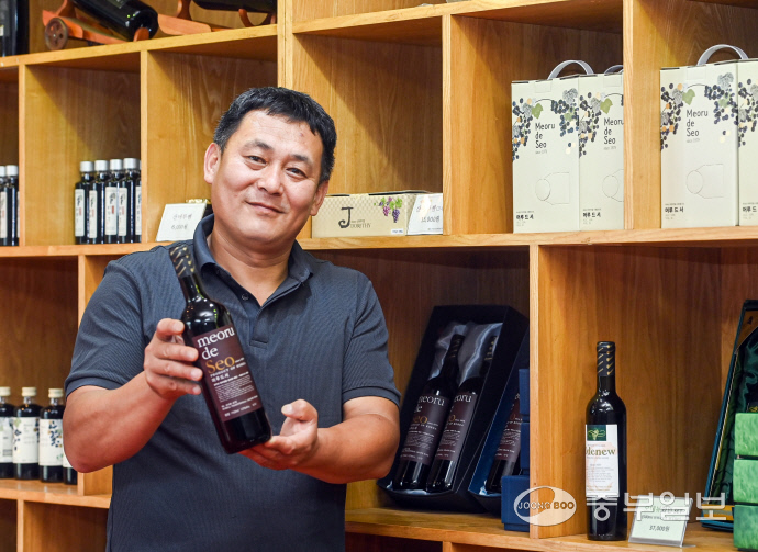 경제부_농업왕 새농민 서부건 산머루농원 대표 인터뷰 (13)