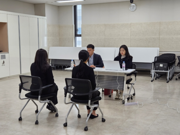 군포시는 3일 군포산업진흥원을 통해 2023년 하반기 채용계획이 있는 관내 우수 기업 4개사가 참여하는 ‘지역산업 맞춤형 인재발굴 프로젝트 사업’을 성공적으로 마무리했다고 밝혔다. 사진=군포시청