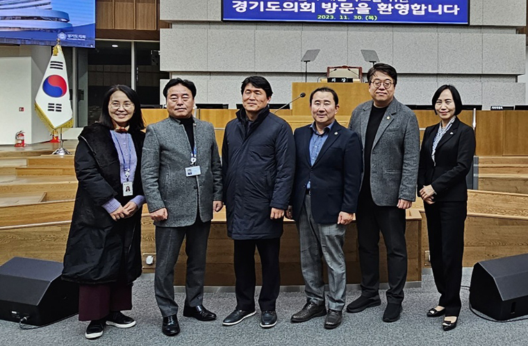 안산시 예산부서 공무원들이 경기도의회 예결위 소속 안산시 지역구 의원들을 만나 적극적인 예산 지원을 요청했다. 사진=안산시청