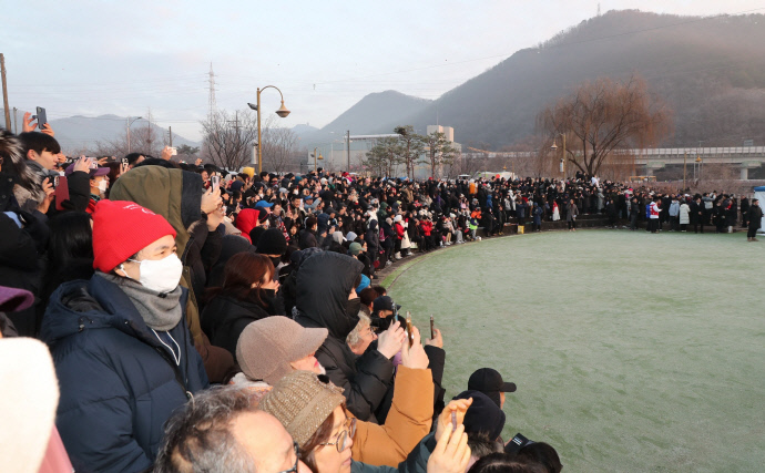 반월호수해맞이시민들