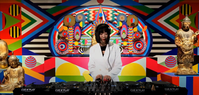 국립중앙박물관 전시 ‘조선의 승려장인’ 연계 DJ 퍼포먼스. 사진=빠키 작가