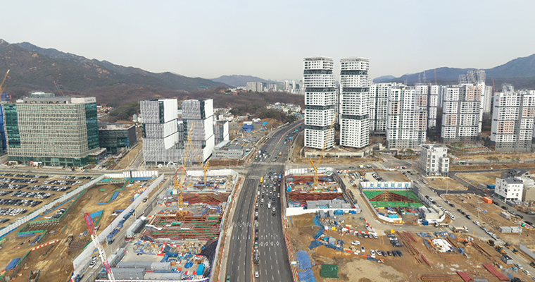 과천대로-과천지식정보타운 S4BL 앞 사거리(갈현고개 사거리 모습 전경. 사진=과천시청