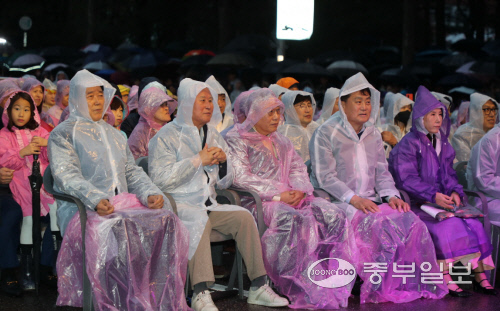 개막식에 모인 역대 시장들