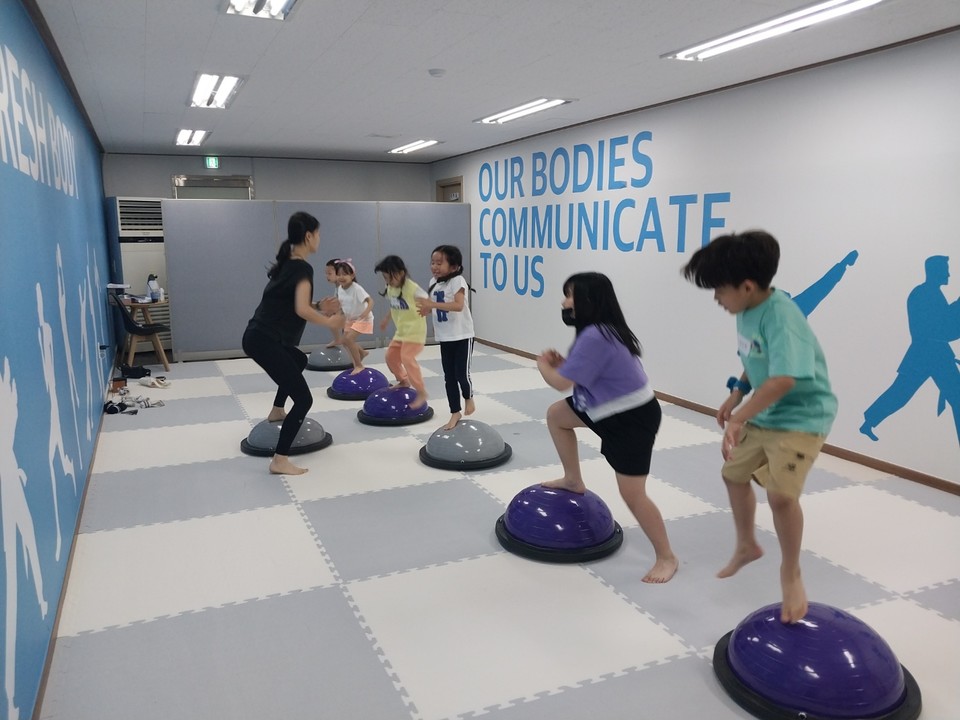 2023년 의왕시 청소년 스마트 건강관리사업 성장센터 운동프로그램 수업 모습. 사진=의왕시청