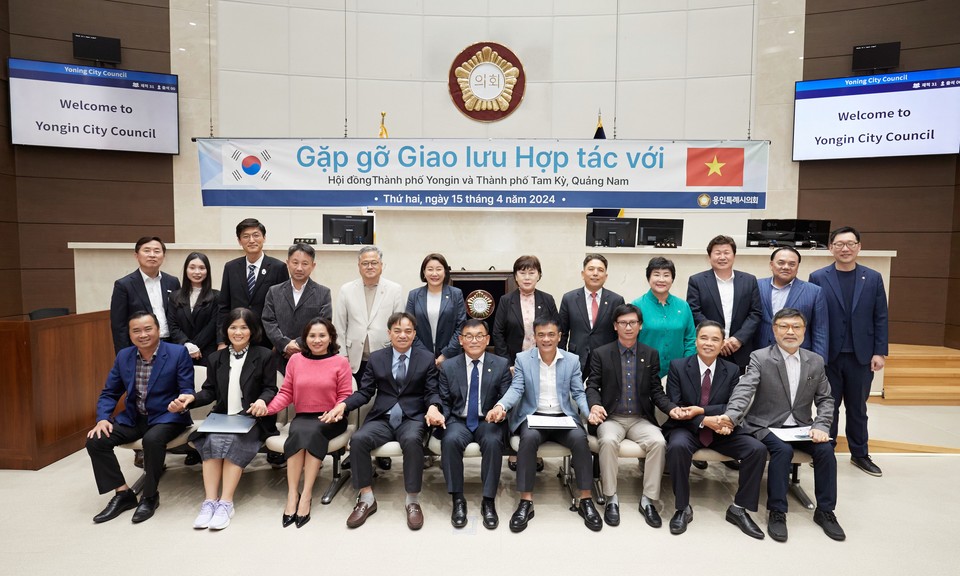 용인특례시의회는 지난 15일 오후 대회의실에서 베트남 꽝남성의 주요도시 땀끼시 방문단과 간담회를 가졌다. 사진=용인특례시의회