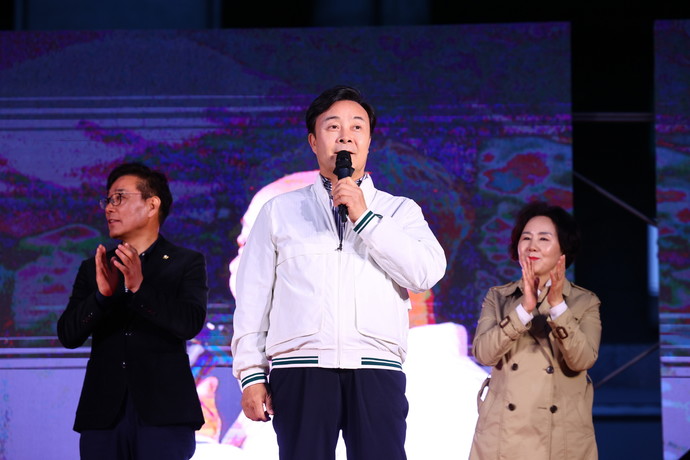 지난 21일 '행복한 동행' 행사에 참여한 김성제 의왕시장 사진=의왕시