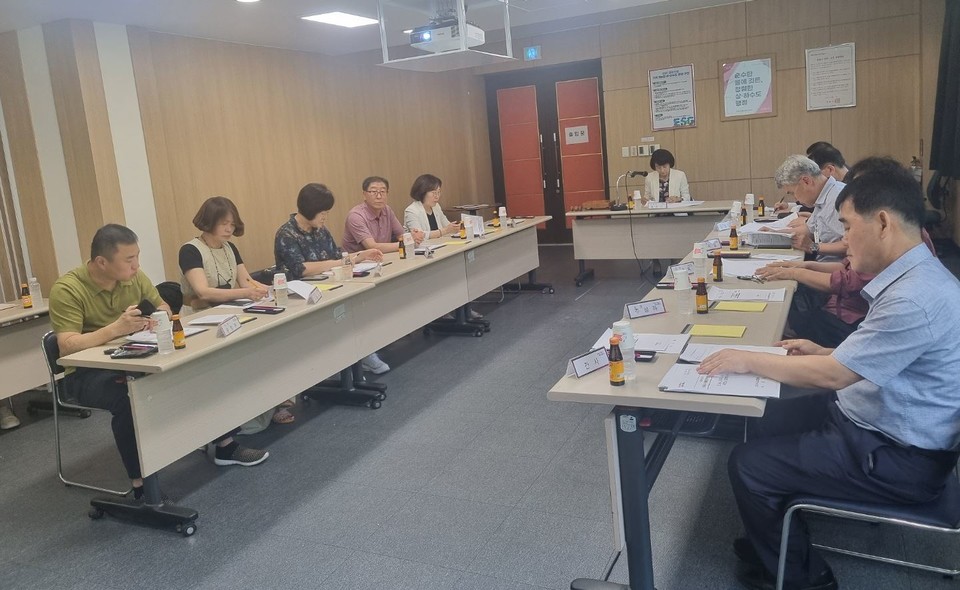 군포시는 지난 21일 수도녹지사업소 공직자를 대상으로 ‘상하수도 경영효율화 및 ESG경영 교육’을 추진했다. 사진=군포시