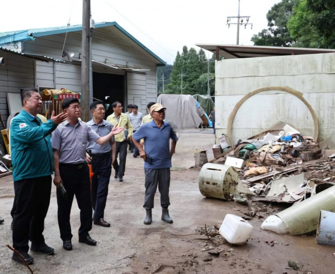 1. 파평면 호우 피해현장 방문