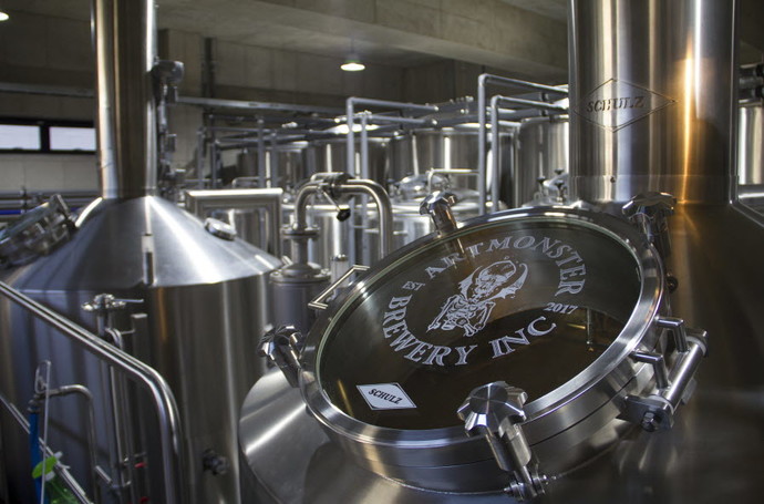 ‘아트몬스터 브루어리’ 제조공장 내부. 사진=아트몬스터 브루어리