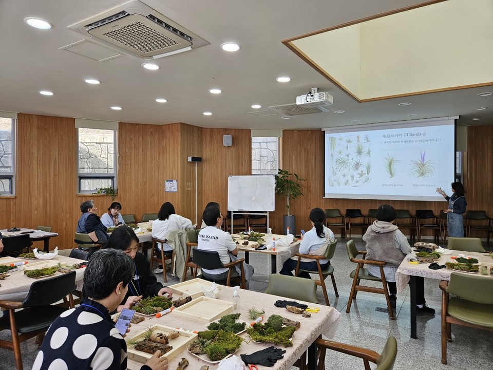 용인특례시는 치유 원예 교육 참가자를 모집한다고 밝혔다. 사진=용인시