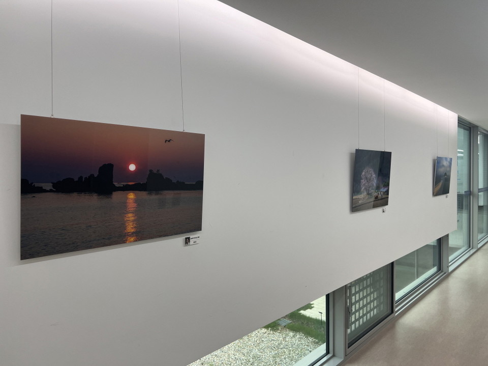 파주 운정보건소는 9월 말까지 '예술을 품은 운정보건소' 사업의 일환으로 사진 전시회를 개최한다고 4일 밝혔다.  사진=파주시