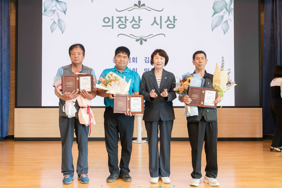 용인특례시의회 유진선 의장은 지난 10일 용인시농업기술센터 2층 대회의실에서 농촌지도자 용인시연합회의 주최로 열린 농촌지도자용인시연합회 한마음교육에 참석했다. 사진=용인특례시의회