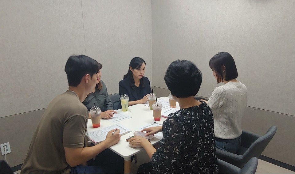 여주시 육아종합지원센터에서 시간제보육 서비스 운영 간담회가 진행되고 있다. 사진=여주시청