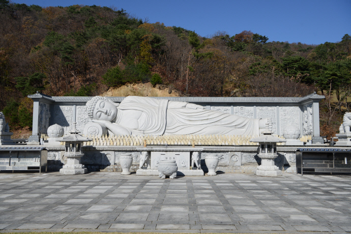 수진사 연화장세계의 대형 열반상. 사진=주수완