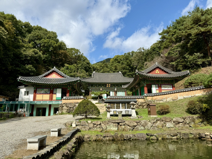 봉영사 전경. 사진=김지영