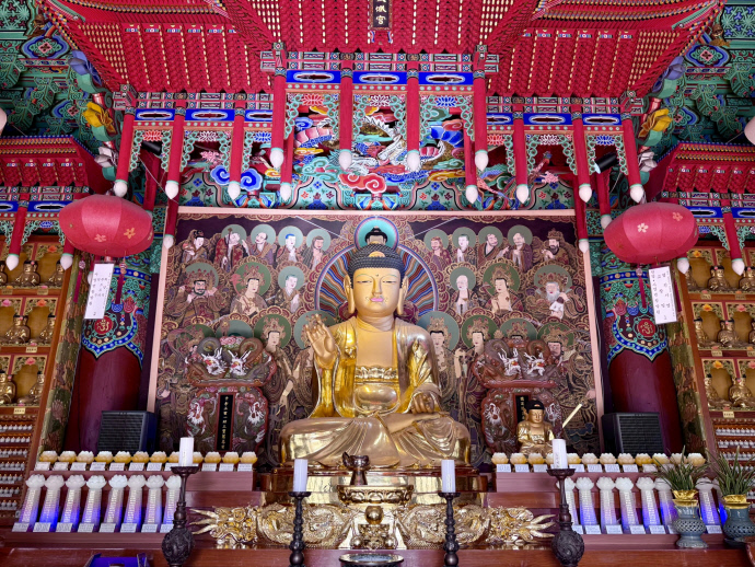 무량수전 안에 모셔진 아미타불. 사진=김지영